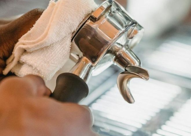 El barista Amilka Lee explica por qué es importante limpiar la cafetera y cómo hacerlo: «En mi casa uso vinagre blanco»