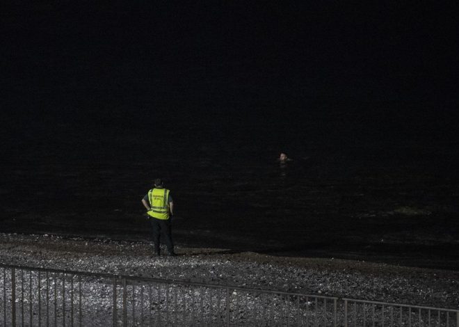 La Guardia Civil de Ceuta abre una investigación interna a dos agentes tras la difusión de un vídeo de una paliza a un migrante