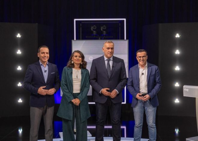 La izquierda alerta del riesgo de perder servicios públicos en Extremadura mientras Vox recurre a la descalificación en el debate a tres sin Guardiola