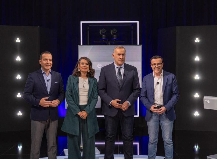 La izquierda alerta del riesgo de perder servicios públicos en Extremadura mientras Vox recurre a la descalificación en el debate a tres sin Guardiola