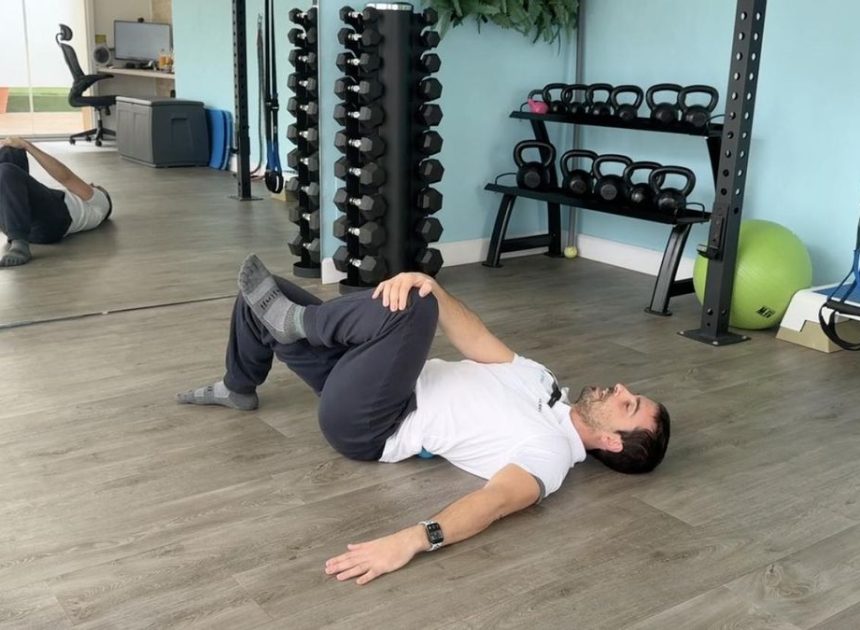 El fisio Juan Aznar sugiere cinco ejercicios para aliviar el dolor de espalda: “Es un síntoma, no el origen del problema”