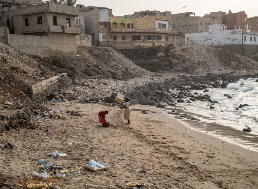 Tragedia en la ruta canaria: al menos 12 muertos en el naufragio de un cayuco frente a las costas de Senegal