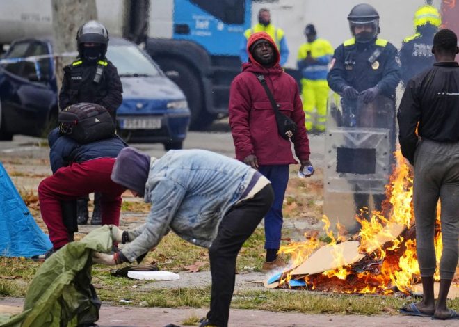 Un centenar de párrocos y entidades religiosas reprochan a Albiol su actuación con los desalojados de Badalona
