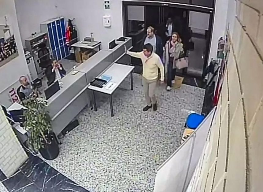 Emergencias remite a la jueza dos vídeos de la entrada nocturna de Mazón al Cecopi de la dana