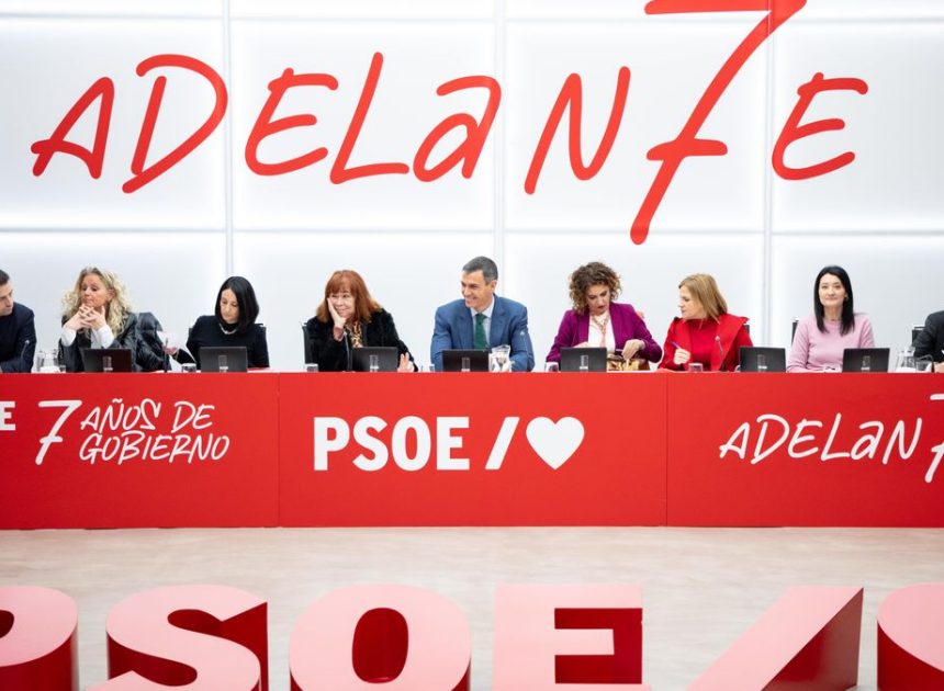 Sánchez hace una remodelación mínima en el PSOE con un refuerzo en la Secretaría de Organización tras el batacazo en Extremadura