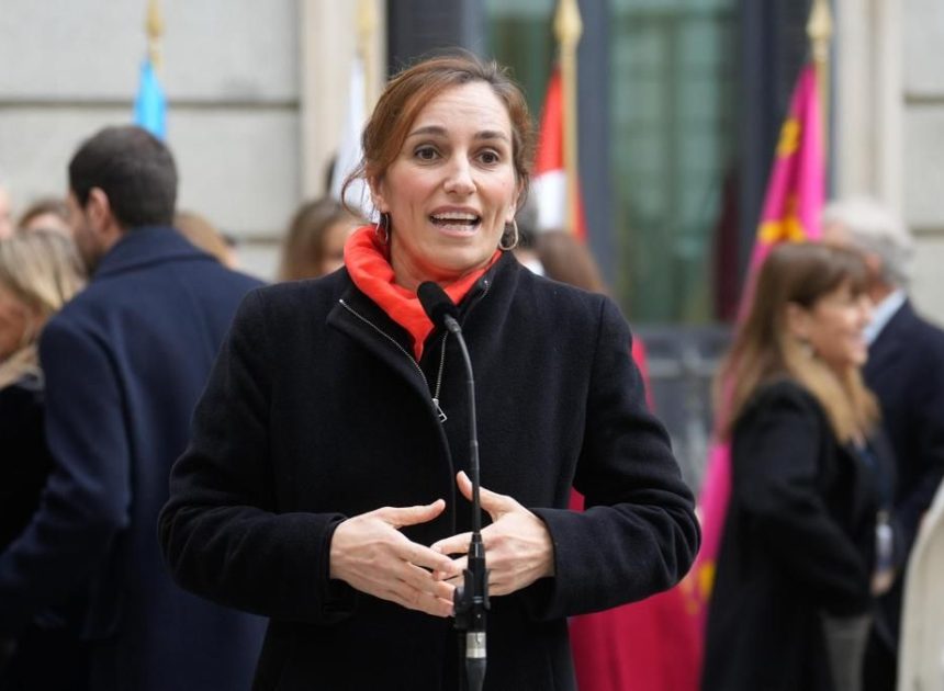 Sanidad ultima una ley que limitará la gestión privada en los hospitales públicos