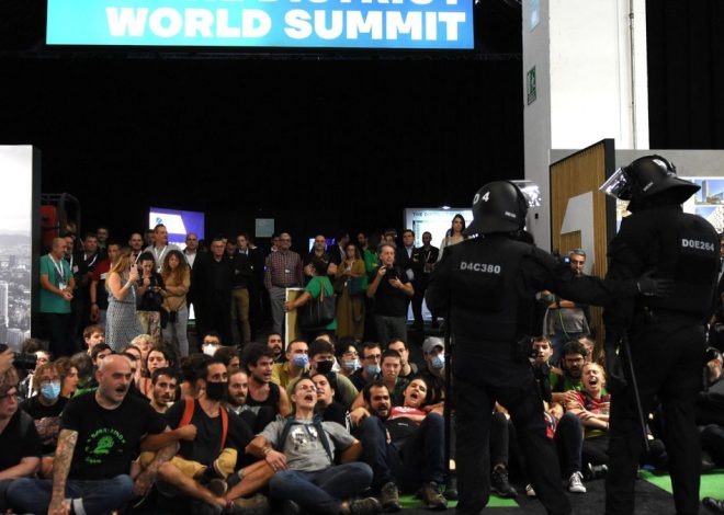 El salón inmobiliario ‘The District’ se marcha a Madrid tras cuatro años en Barcelona con protestas en su contra