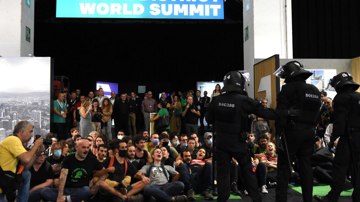 El salón inmobiliario ‘The District’ se marcha a Madrid tras cuatro años en Barcelona con protestas en su contra