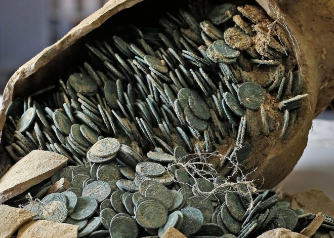 Han pasado casi diez años desde que aparecieron los 600 kilos de monedas de Tomares y ahora los arqueólogos creen haber descubierto quién guardó el mayor tesoro romano de España