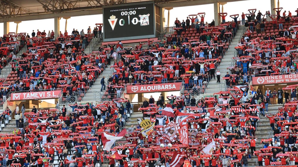 Real Murcia, el equipo centenario que soñó con jugar en Primera y lo pagó con décadas de problemas financieros