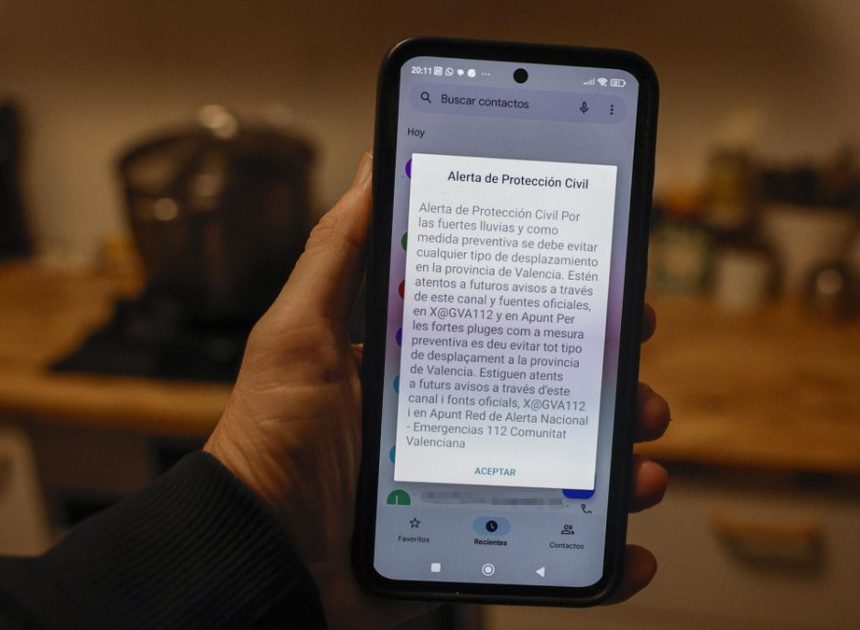 Protección Civil envía una alerta por lluvias a los móviles de Badalona, el Vallès Oriental y el Maresme