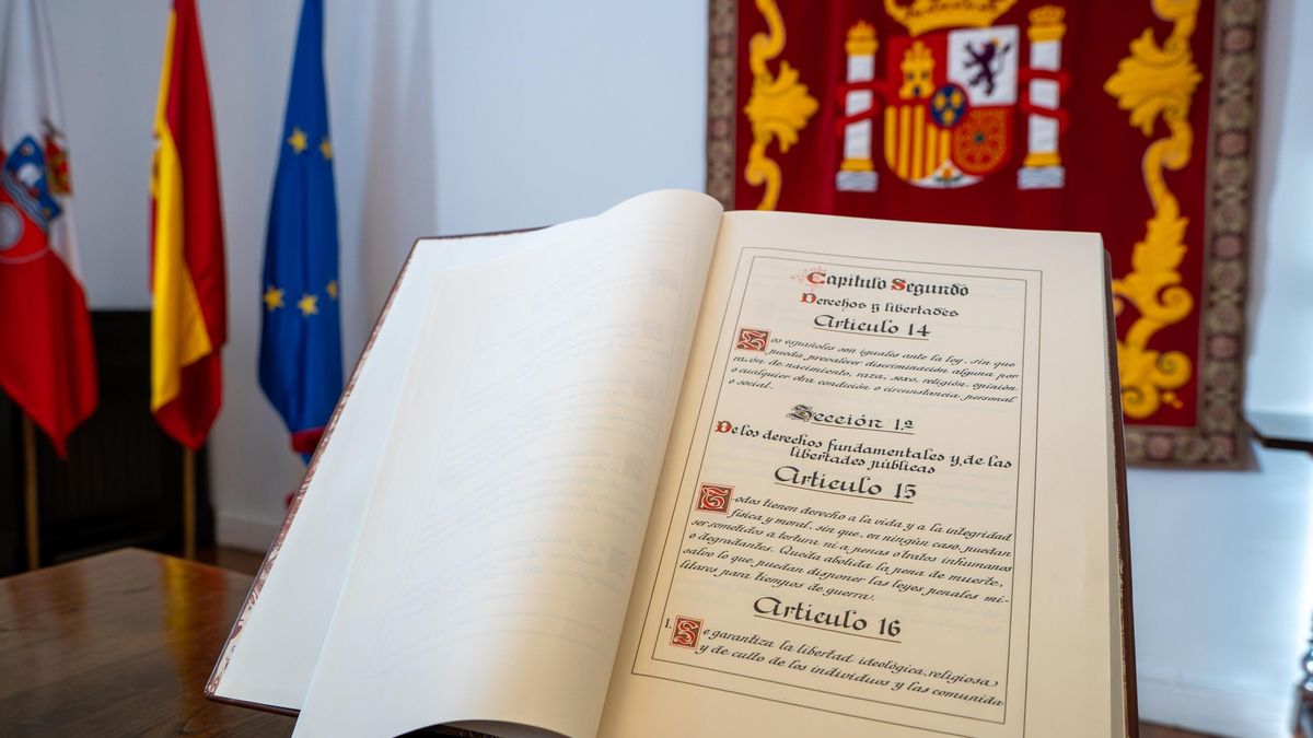 Con la Constitución en la mano, no hay otra alternativa