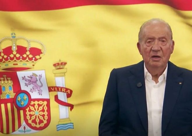 Juan Carlos I lanza su mensaje de Navidad: se defiende y pide apoyo de los «jóvenes» a su hijo Felipe VI en su «duro trabajo»