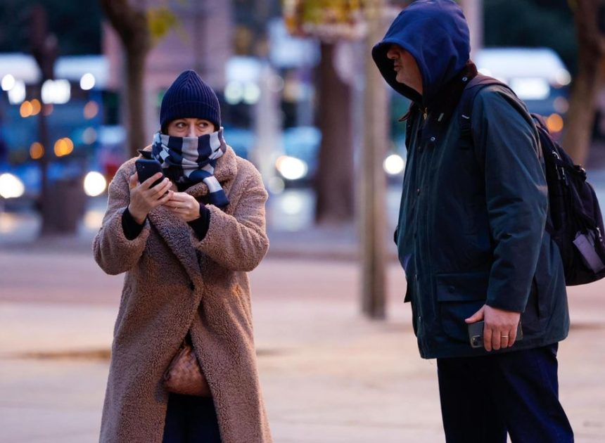 Tímida subida de temperaturas en Madrid con posible lluvia y nieve en la Sierra previa a Nochebuena