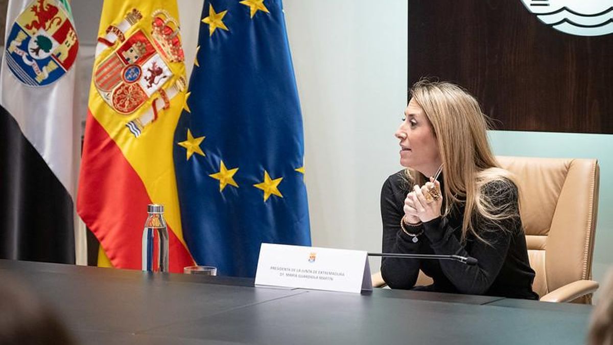 Guardiola no descarta un Gobierno con Vox en Extremadura, pero avisa: «Ya estuvieron y no aguantaron ni un año»