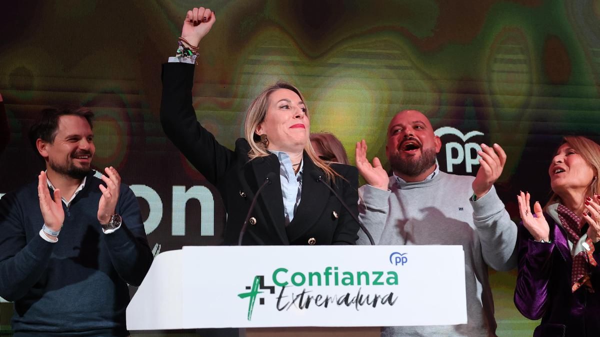 Guardiola fracasa en su intento de quitarse el lastre de Vox pero consolida el giro a la derecha de Extremadura