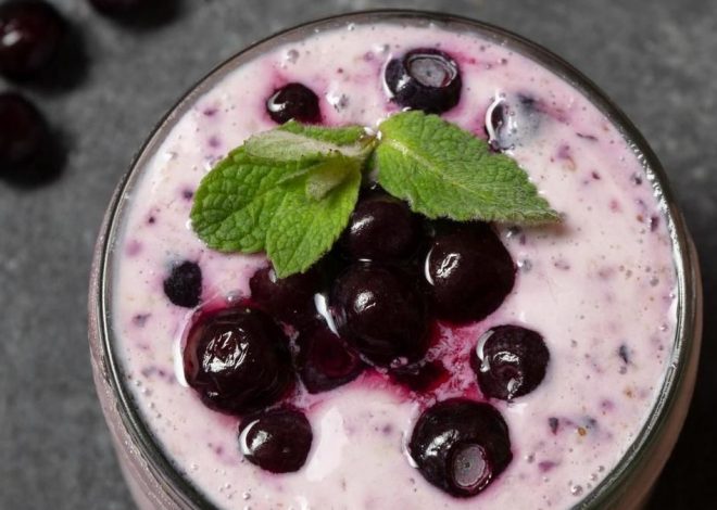 Mousse de arándanos o de frutos rojos: dos postres dulces y cremosos con los que conseguir un resultado delicioso