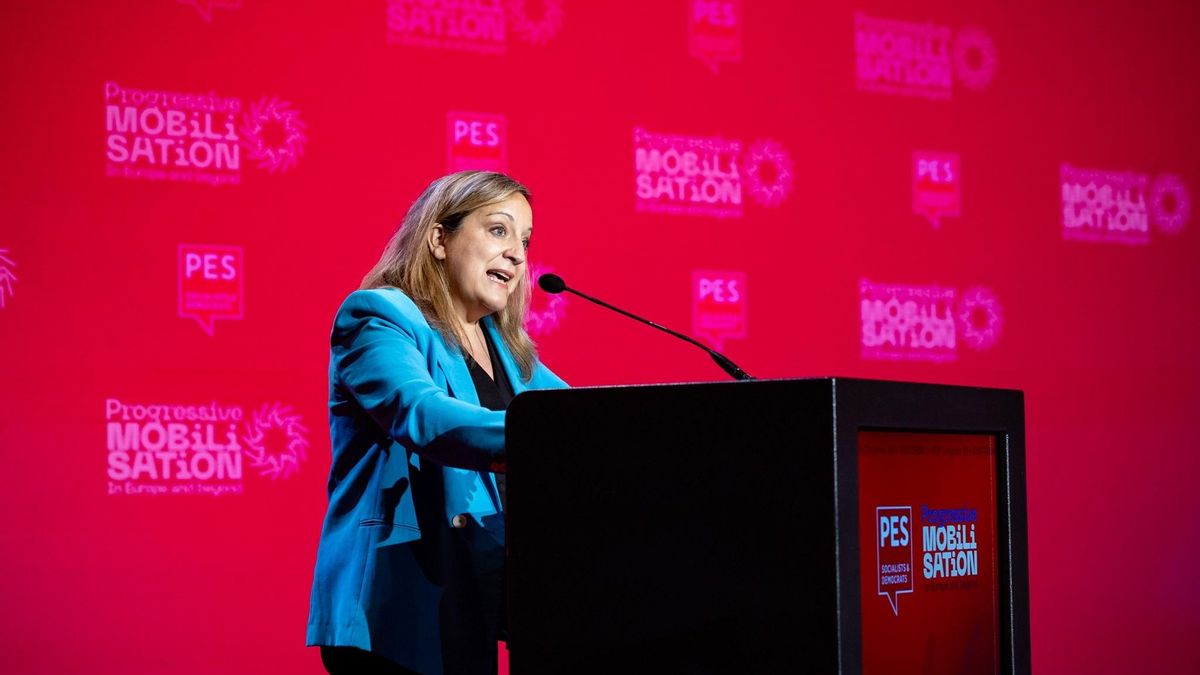 La jefa de los socialistas en la UE cree que el PP europeo flirtea con la ultraderecha para provocar una ruptura de la coalición