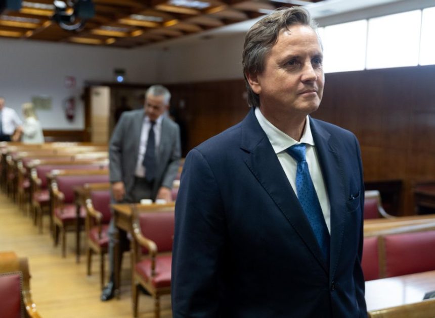 Chivite cede ante sus socios y fulmina al responsable de Obras Públicas en Navarra en plena crisis por el ‘caso Cerdán’