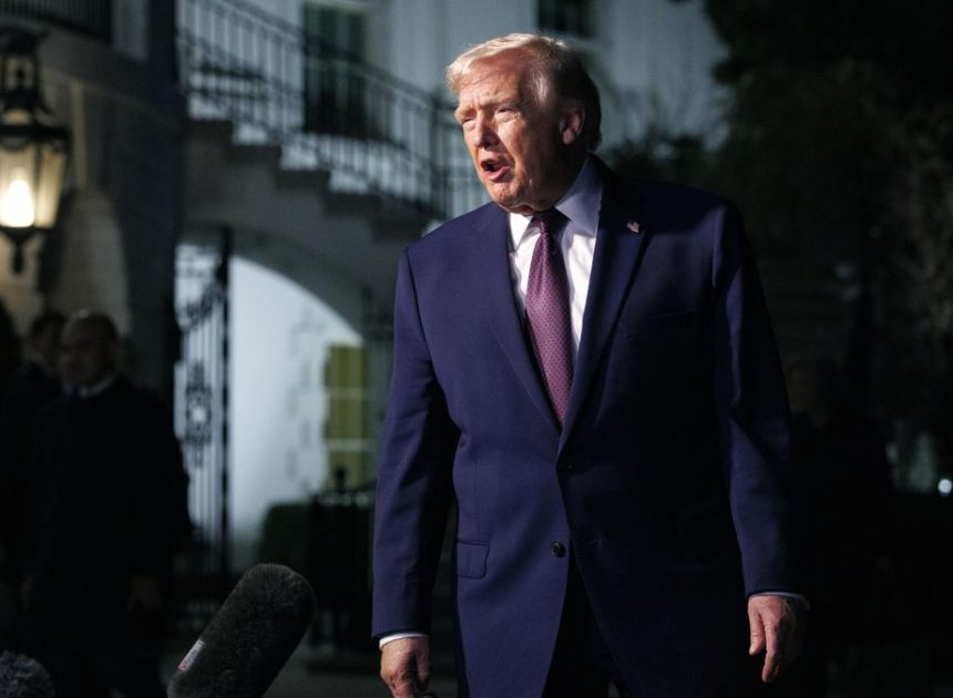 Trump anuncia que EEUU ha atacado al ISIS en Nigeria por los asesinatos de cristianos