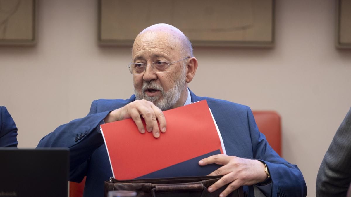 Tezanos afirma que el CIS da «siempre en el clavo» y que si sitúa como ganador al PSOE es «porque es al que más votan»