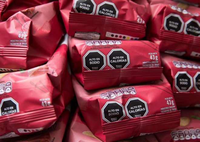 Consumo limitará los alimentos ultraprocesados en hospitales, residencias, bibliotecas y universidades