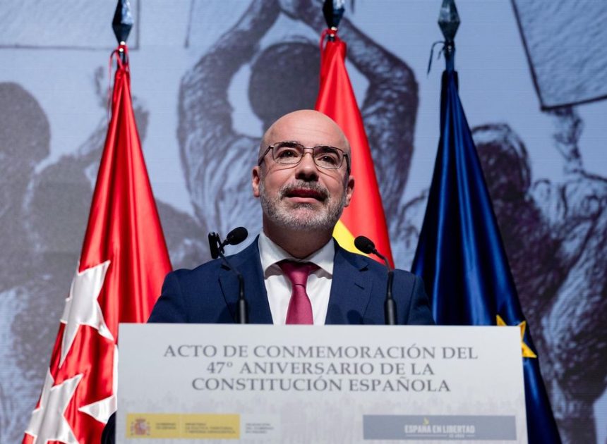 El juez Peinado acata la orden de la Audiencia de Madrid y desimputa al delegado del Gobierno en el caso de Begoña Gómez