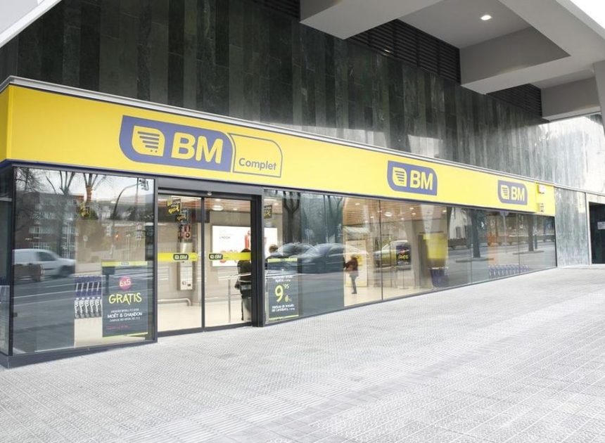 Un grupo vasco de inversores adquiere la propietaria de los supermercados BM por 700 millones
