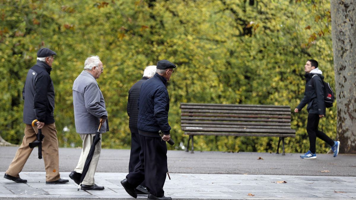 ¿Cuánto dinero se restará de las nóminas para sostener el sistema público de pensiones? Las claves de 2026