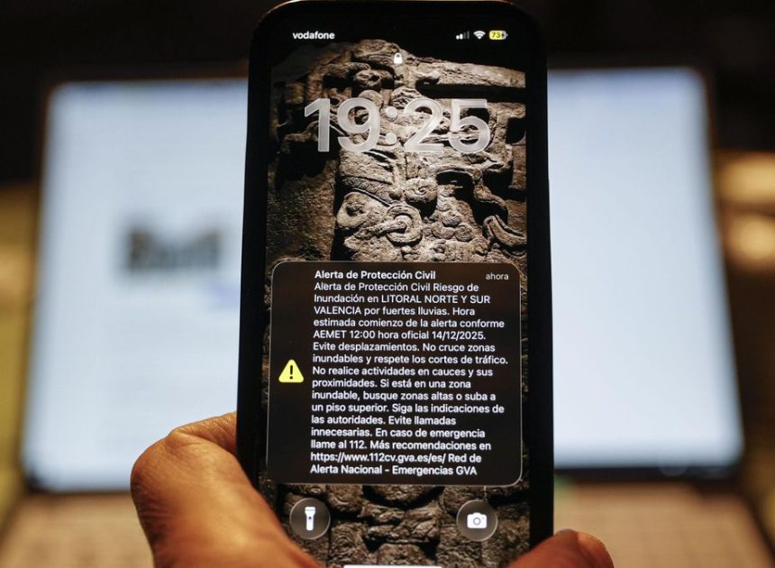 Lanzan un ES-Alert en Almería, en aviso rojo por lluvias torrenciales