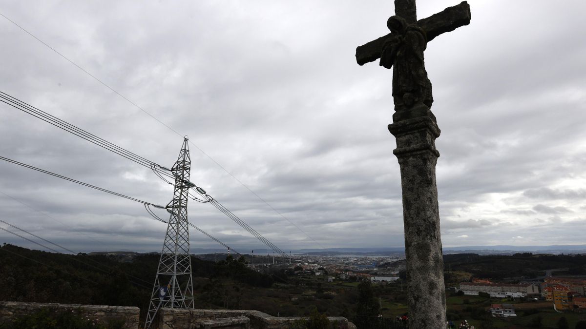La Xunta delega en los ayuntamientos la supervisión del patrimonio entre avisos de expertos: «No actuar es expolio»