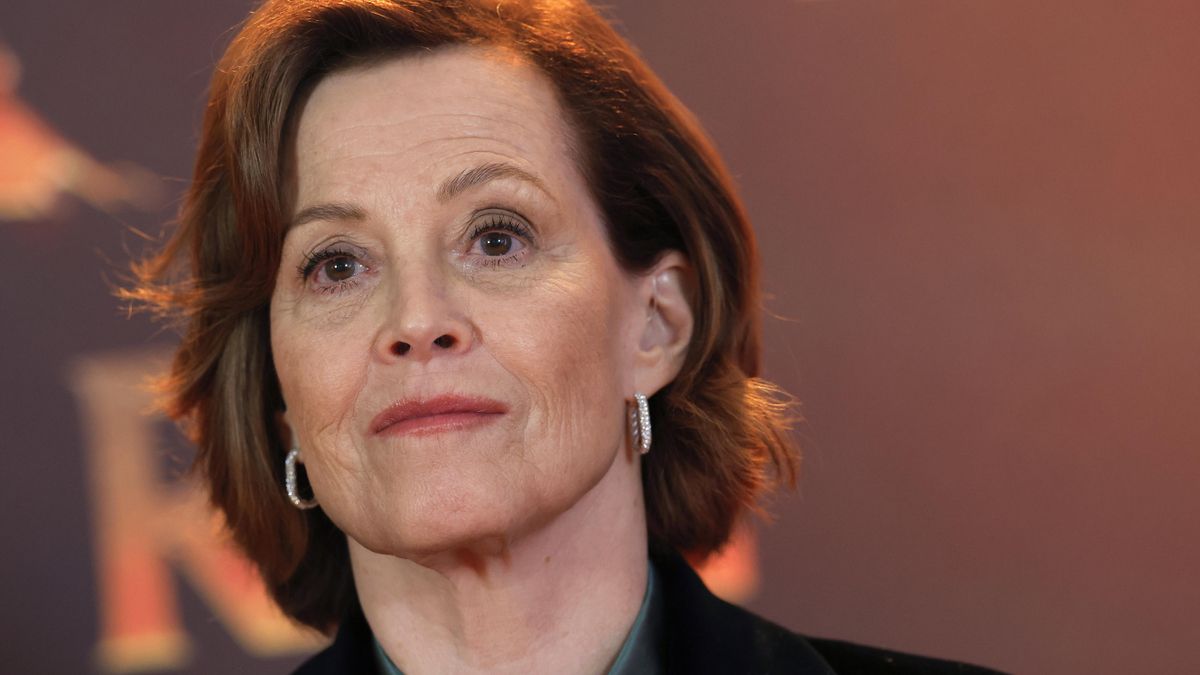 Sigourney Weaver: “Las empresas tienen una sola idea: la codicia y obtener todo lo que puedan”