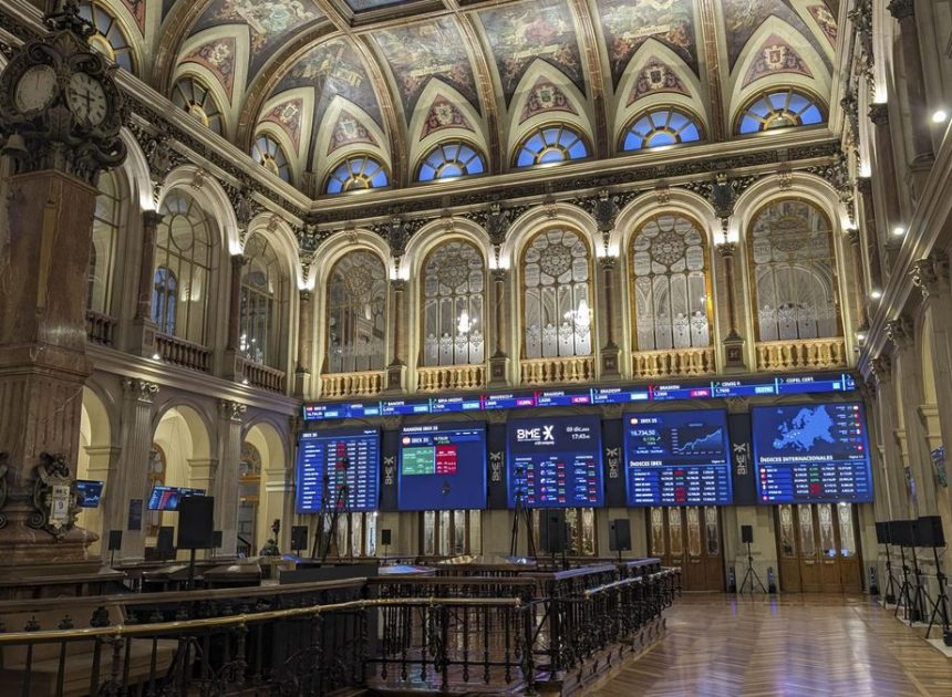 El Ibex desafía las caídas en Europa y bate otro máximo histórico