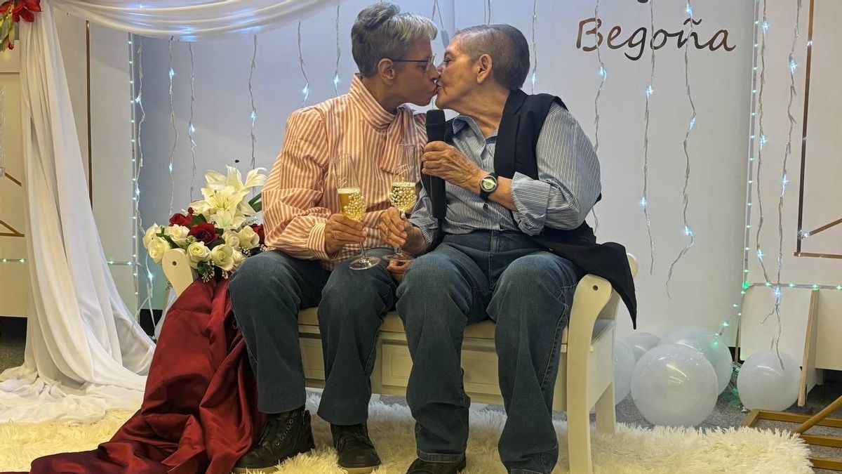 Carmen y Begoña celebran su boda en la residencia de mayores: «Hay que amar sin miedo y sin edad»