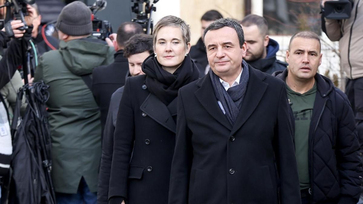 El primer ministro nacionalista de Kosovo vence con claridad en las elecciones anticipadas