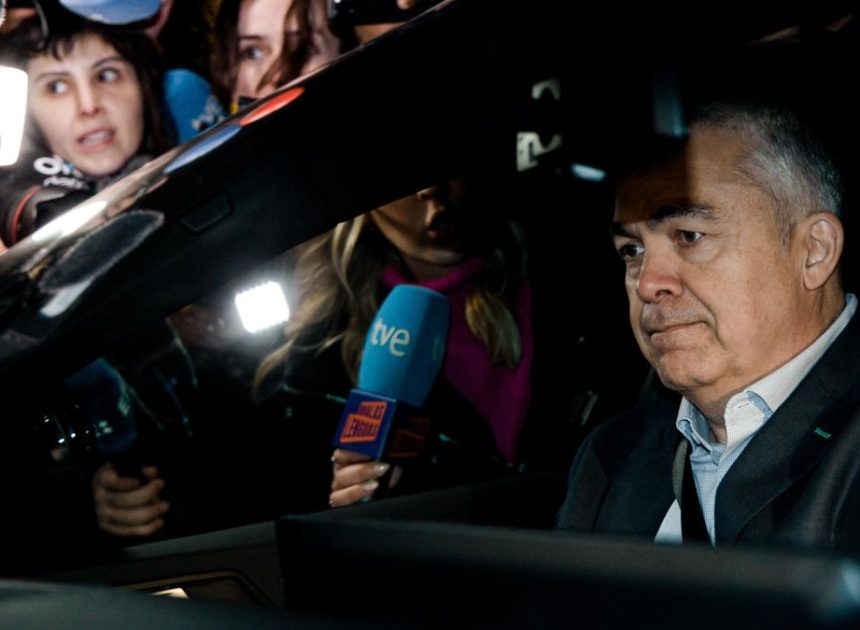 El juez cita a los peritos de la Guardia Civil y a los de la defensa de Cerdán que cuestionan los audios de Koldo