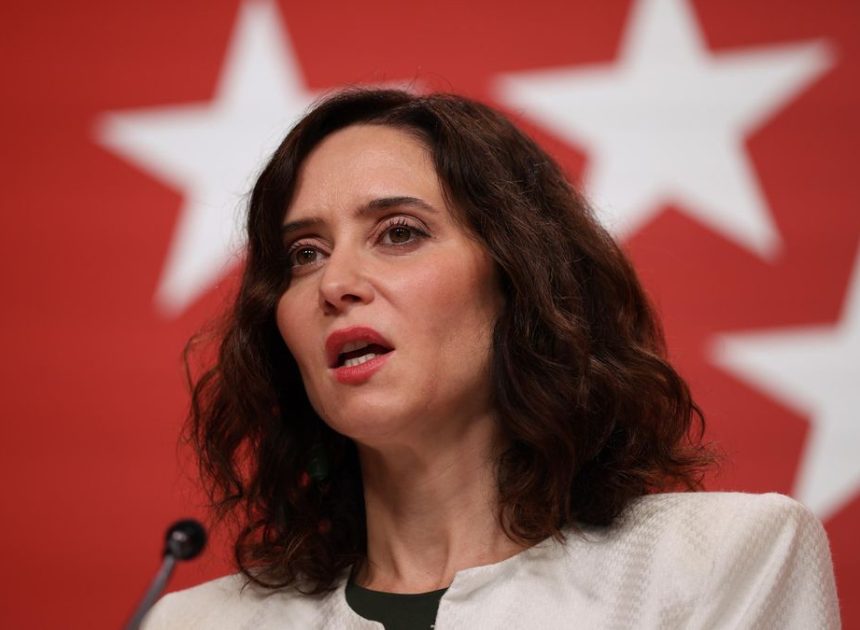 El Gobierno de Ayuso aprueba nuevos pagos millonarios a Quirón y Ribera Salud por su gestión de los hospitales públicos