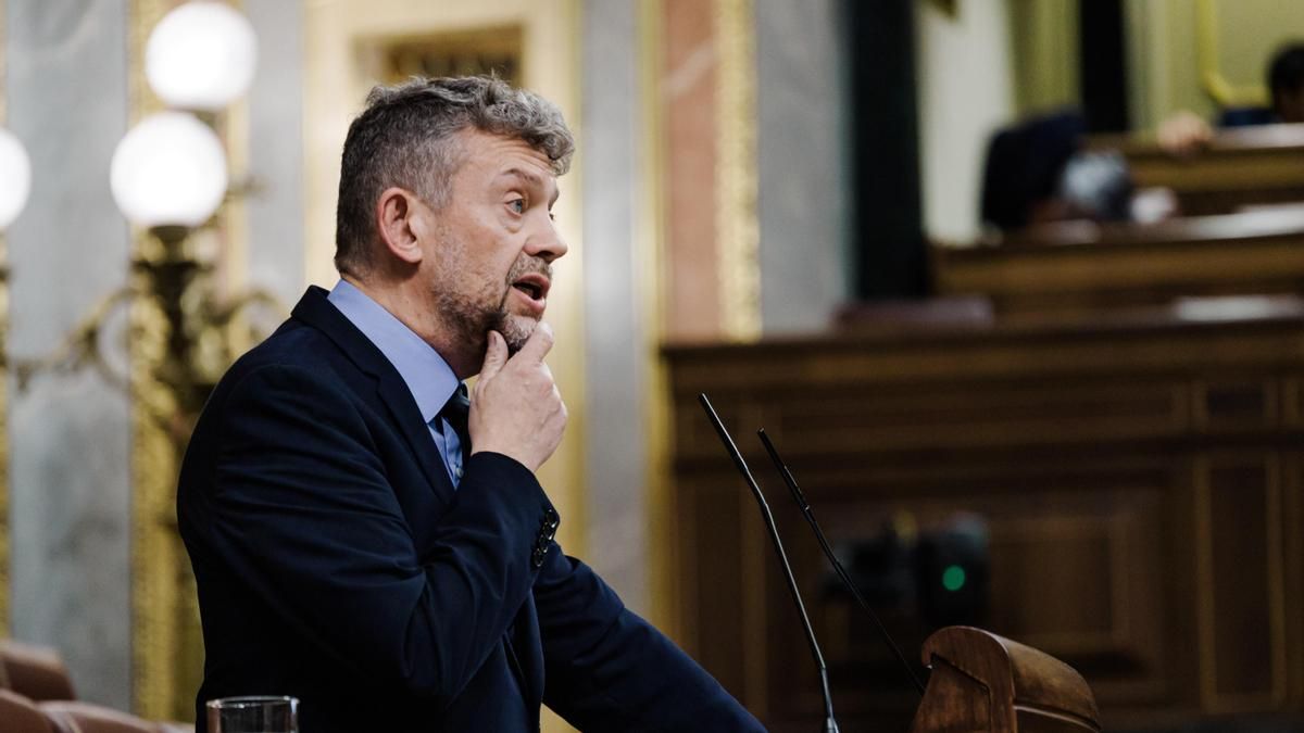 El Congreso da el primer paso para reforzar el uso de las lenguas oficiales en todos los ámbitos de la administración