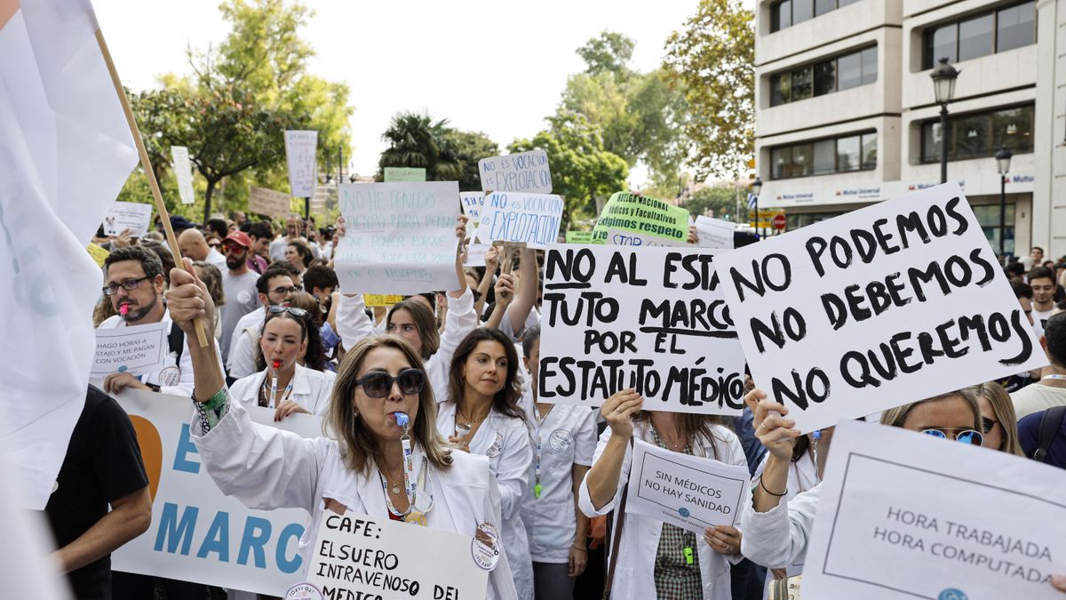 Los médicos de toda España arrancan su tercera huelga del año contra el nuevo estatuto