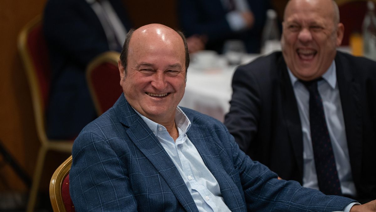 Telefónica ficha a Andoni Ortuzar, expresidente del PNV, para el consejo de la plataforma Movistar Plus