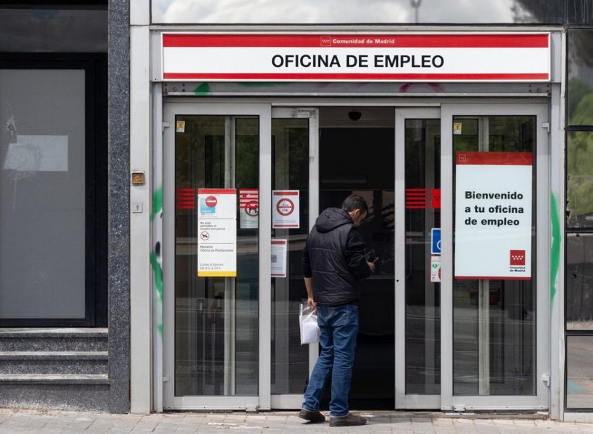 El Gobierno elimina la obligación de que las personas desempleadas presenten la declaración de la renta