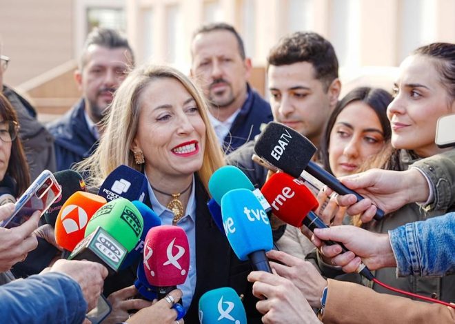 Guardiola depende de un Vox crecido para gobernar en Extremadura y el PSOE se desploma, con el 87% escrutado