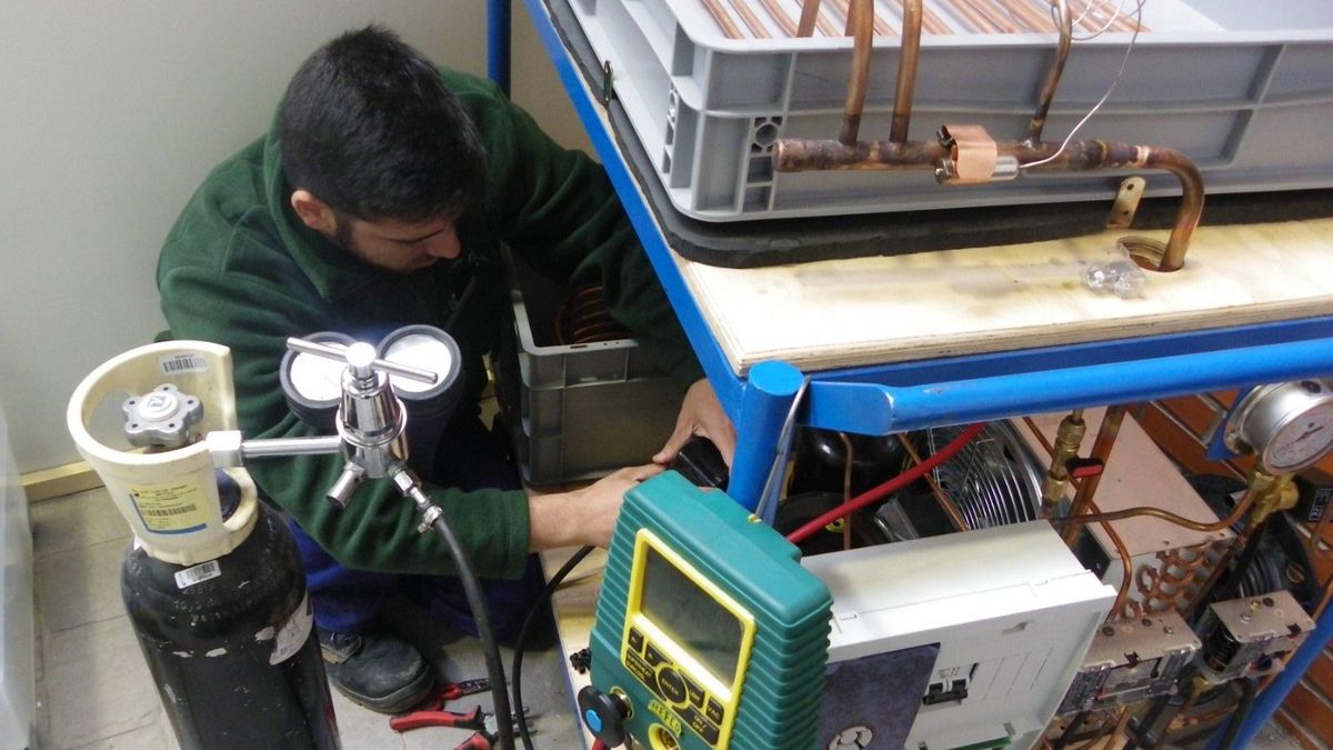 Un cambio normativo deja a cientos de estudiantes de FP en Andalucía ante el riesgo de no poder finalizar sus estudios