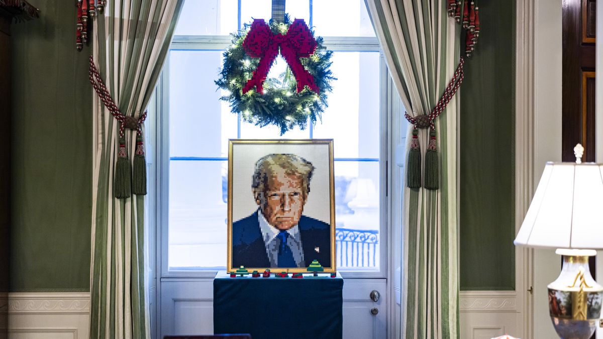 24 horas en el despotismo trumpiano: indultar a un narco, llamar «basura» a los somalíes y ‘anular’ órdenes sin poder hacerlo