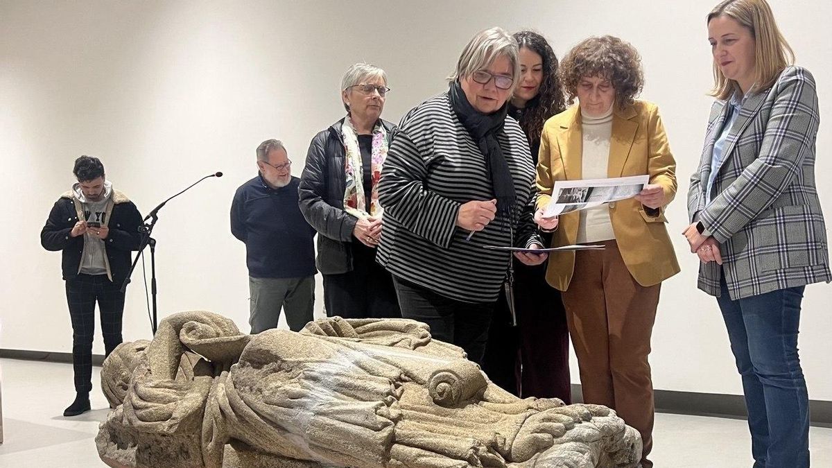 Día histórico: las estatuas del Pórtico de la Gloria expoliadas por los Franco regresan a Santiago