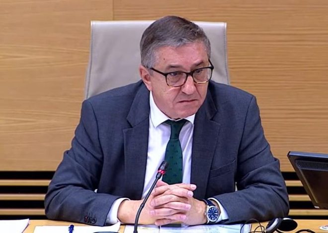 El consejero de Educación dice que se borró de la dana a las 15h porque tenía por la tarde «cuestiones personales» en Alicante