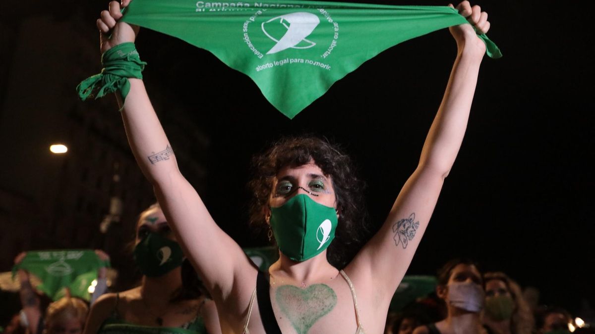 Los recortes de Milei ponen en peligro el derecho al aborto cinco años después de la legalización