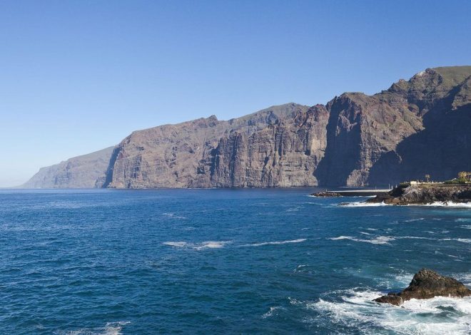 Al menos tres muertos y varios heridos por un golpe de mar en el sur de Tenerife