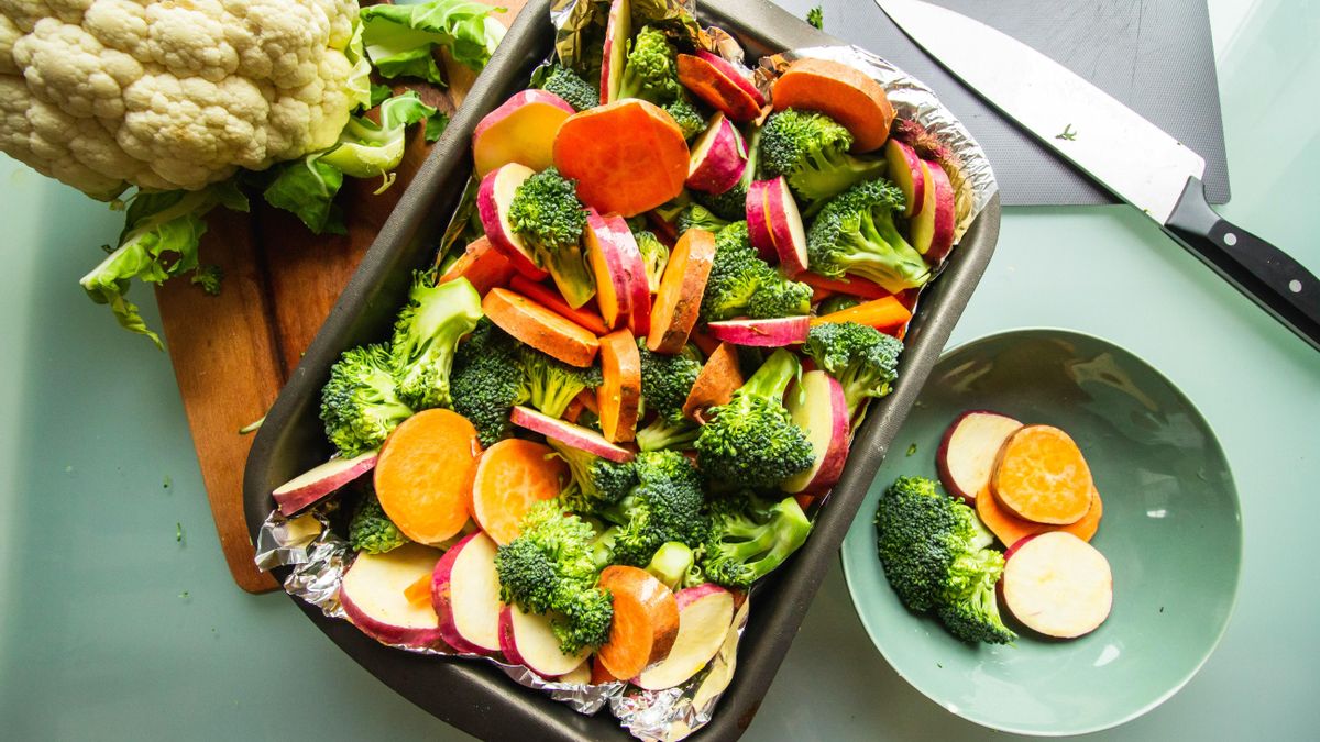 Cómo conservar los nutrientes de las verduras, según la nutricionista Isabel Soria: «Lo ideal sería comerlas crudas»