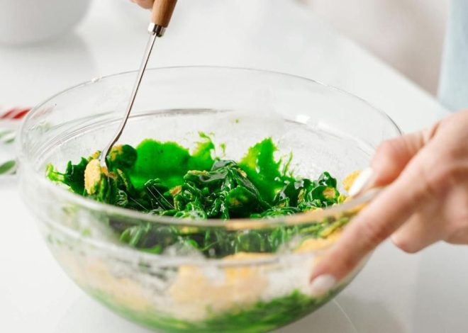 Ni sopa ni croquetas: tres ensaladas para transformar las sobras de Nochebuena en comidas rápidas para la semana